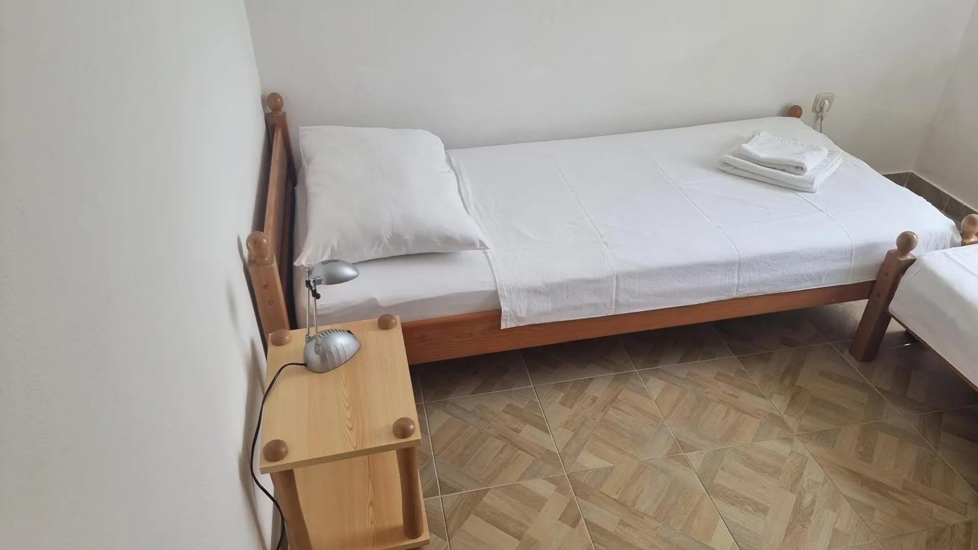 Apartments By The Sea Vir - 21649 Croatia